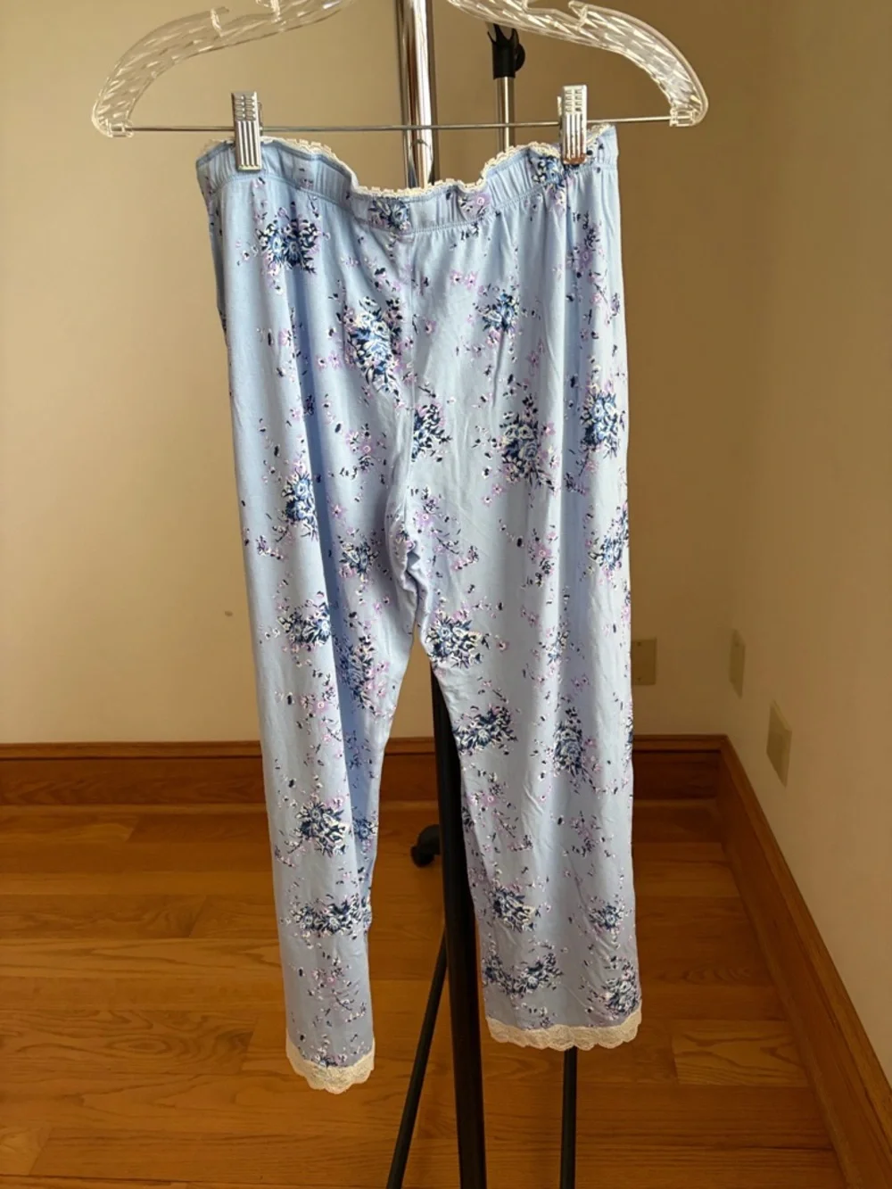 GAP Body Women's Light Blue Floral Lace-Trim Pajama Set - Picture 6 of 9